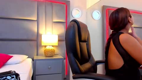 gabymoreau online show from 01/18/26, 01:26