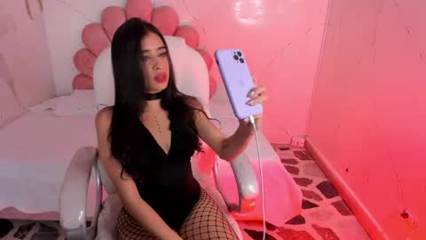 Snapshot of gabyowenss_ chatting on 04/14/26, 09:32 Gaby Owens online show from 04/14/26, 09:32