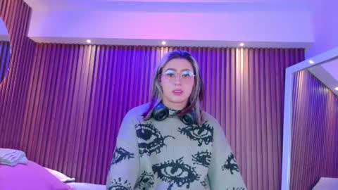 Snapshot of gabyrose9 chatting on 07/17/26, 02:13 gabyrose9 online show from 07/17/26, 02:13