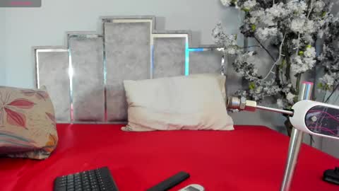 gabyyjones online show from 09/28/25, 11:26