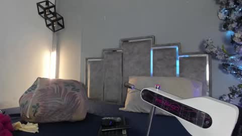 gabyyjones online show from 10/15/25, 11:21