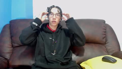 Snapshot of gadiel_sex chatting on 02/08/25, 12:28 gadiel_sex online show from 02/08/25, 12:28