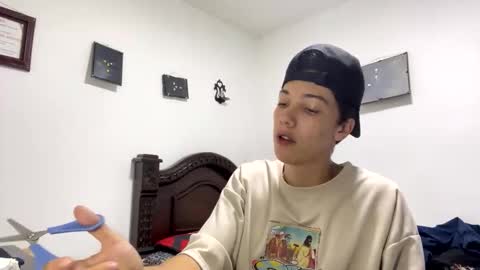 Snapshot of gadiel_sex chatting on 10/28/25, 08:11 gadiel_sex online show from 10/28/25, 08:11