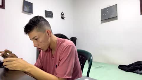 Snapshot of gadiel_sex chatting on 01/06/26, 10:12 gadiel_sex online show from 01/06/26, 10:12