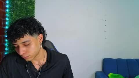 Snapshot of gael_david chatting on 04/15/26, 03:57 Gael online show from 04/15/26, 03:57