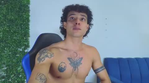 Snapshot of gael_david chatting on 07/08/26, 04:06 Gael online show from 07/08/26, 04:06