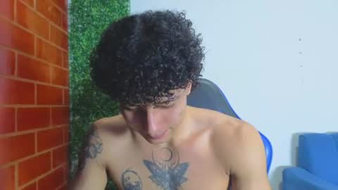 Snapshot of gael_david chatting on 07/16/26, 04:18 Gael online show from 07/16/26, 04:18