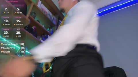 Snapshot of gael_williams3 chatting on 10/01/25, 12:27 gael_williams3 online show from 10/01/25, 12:27