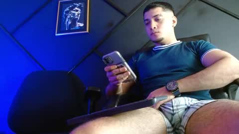 Snapshot of gael_williams4 chatting on 01/01/25, 11:18 Gael Williams online show from 01/01/25, 11:18
