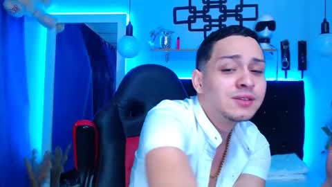 Snapshot of gaellittle chatting on 02/10/25, 12:39 gaellittle online show from 02/10/25, 12:39