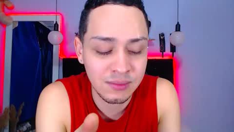 Snapshot of gaellittle chatting on 02/14/25, 07:02 gaellittle online show from 02/14/25, 07:02