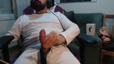 Snapshot of gag0nmyc0ck chatting on 02/05/25, 02:29 your master online show from 02/05/25, 02:29