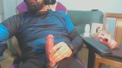 Snapshot of gag0nmyc0ck chatting on 02/19/25, 11:04 your master online show from 02/19/25, 11:04