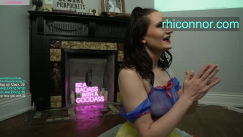 Rhi Connor   online show from 12/30/24, 04:19