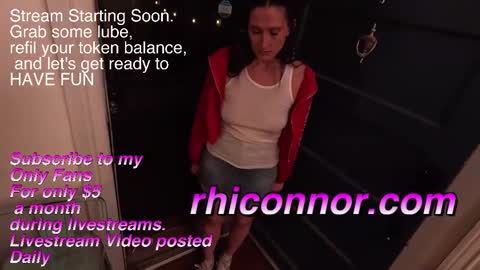 Rhi Connor   online show from 10/23/25, 11:14