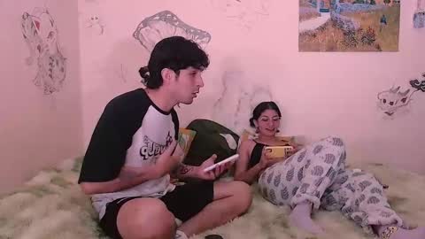 Snapshot of gaia_16 chatting on 03/14/26, 01:12 Gaia y Clayde online show from 03/14/26, 01:12