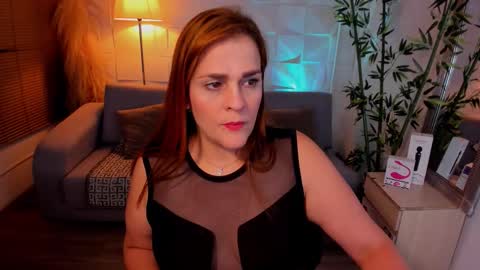 gaia_joness online show from 11/06/25, 04:08