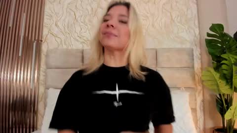 Snapshot of gaia_stonne chatting on 04/27/26, 11:30 gaia_stonne online show from 04/27/26, 11:30