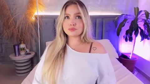 Snapshot of gaiabaker chatting on 03/12/26, 04:35 Gaia Baker online show from 03/12/26, 04:35