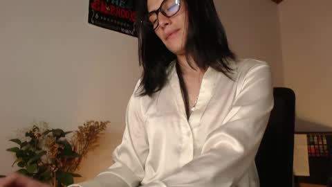 Snapshot of gaitan4 chatting on 04/22/26, 11:17 gaitan4 online show from 04/22/26, 11:17