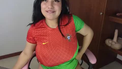 Snapshot of gala1_ chatting on 06/11/26, 03:32 gala online show from 06/11/26, 03:32
