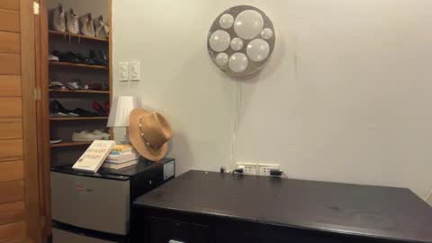 Snapshot of galileii chatting on 03/26/26, 01:17 galileii online show from 03/26/26, 01:17