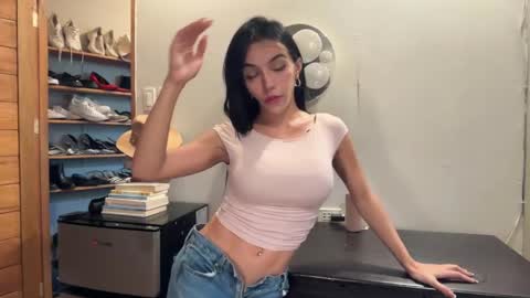 Snapshot of galileii chatting on 04/17/26, 08:28 galileii online show from 04/17/26, 08:28