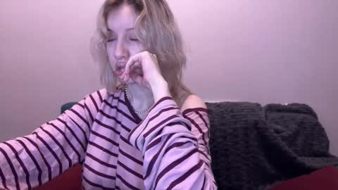 Snapshot of gamachu_ulfinaa chatting on 10/07/25, 09:12 GaamachuuUlfinaa online show from 10/07/25, 09:12