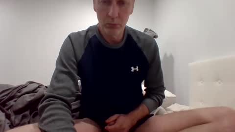 Snapshot of gamerboy200 chatting on 11/11/25, 02:22 gamerboy200 online show from 11/11/25, 02:22