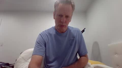 Snapshot of gamerboy200 chatting on 01/16/26, 02:26 gamerboy200 online show from 01/16/26, 02:26