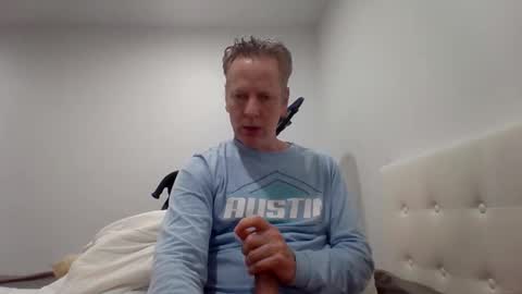 Snapshot of gamerboy200 chatting on 04/02/26, 01:20 gamerboy200 online show from 04/02/26, 01:20