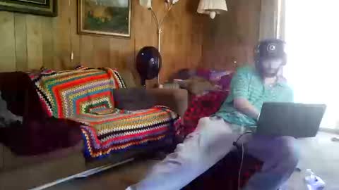 Snapshot of gamerfiend420 chatting on 10/20/25, 08:20 gamerfiend420 online show from 10/20/25, 08:20