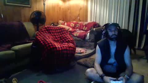 Snapshot of gamerfiend420 chatting on 11/03/25, 08:26 gamerfiend420 online show from 11/03/25, 08:26