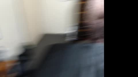 Snapshot of gangbangxxxgirl chatting on 02/15/25, 10:44 HOT  online show from 02/15/25, 10:44