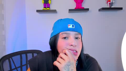 Snapshot of gangster_girl chatting on 12/21/24, 10:08 GANG online show from 12/21/24, 10:08