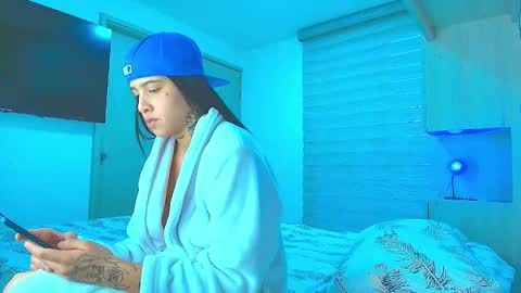 Snapshot of gangster_girl chatting on 12/31/24, 10:45 GANG online show from 12/31/24, 10:45