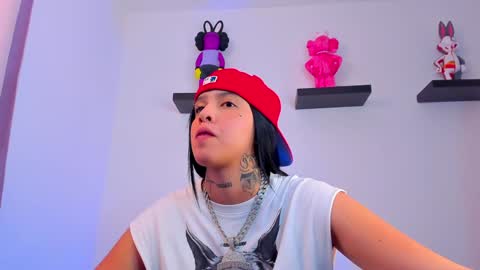 Snapshot of gangster_girl chatting on 01/13/25, 10:24 GANG online show from 01/13/25, 10:24