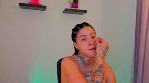 Snapshot of gangster_girl chatting on 01/17/25, 04:17 GANG online show from 01/17/25, 04:17