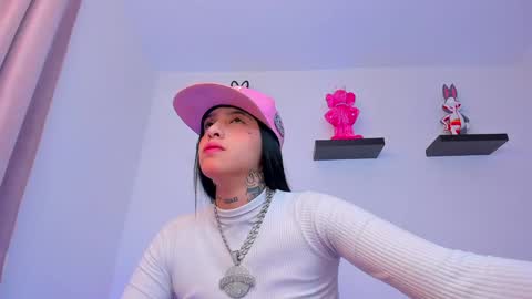 Snapshot of gangster_girl chatting on 02/05/25, 01:58 GANG online show from 02/05/25, 01:58