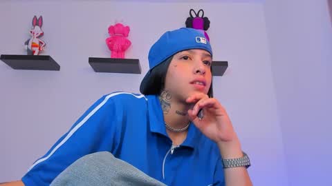 Snapshot of gangster_girl chatting on 03/04/25, 11:11 GANG online show from 03/04/25, 11:11