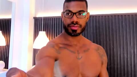 Alejo  online show from 12/17/25, 07:42