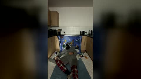 Snapshot of gapelover56 chatting on 12/14/25, 02:50 gapelover56 online show from 12/14/25, 02:50