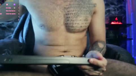 Snapshot of garbel09 chatting on 02/11/25, 08:26 Chris  Dont forget to gift me thumb up Its very important to me and makes me happy AF  online show from 02/11/25, 08:26