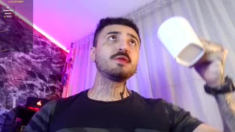 Snapshot of garbel09 chatting on 10/28/25, 06:06 Chris  Dont forget to gift me thumb up Its very important to me and makes me happy AF  online show from 10/28/25, 06:06