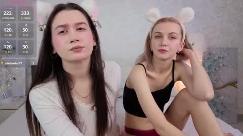 Violla online show from 10/28/25, 03:54