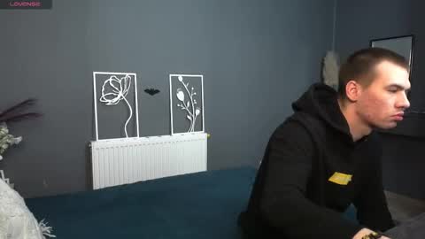 Max and Eva online show from 02/16/26, 04:08