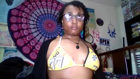 Gardenia online show from 05/19/26, 05:25