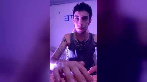 Snapshot of gargola_goth chatting on 05/11/26, 07:11 Elio b online show from 05/11/26, 07:11