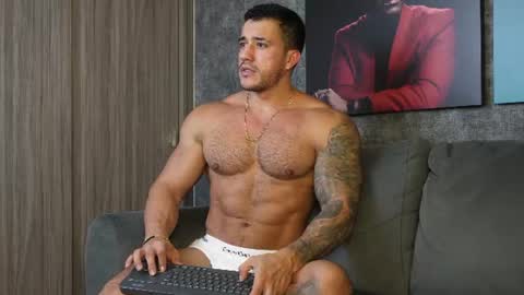 Snapshot of garret_alvin_ chatting on 06/25/26, 04:12 Garret online show from 06/25/26, 04:12
