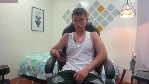 garuo_18 online show from 11/05/25, 03:06